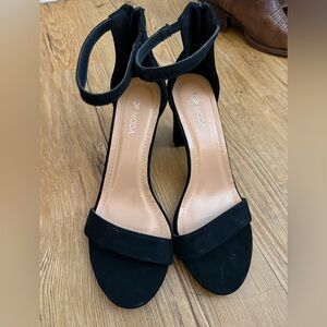 TOP Moda Black Ankle Strap Heels